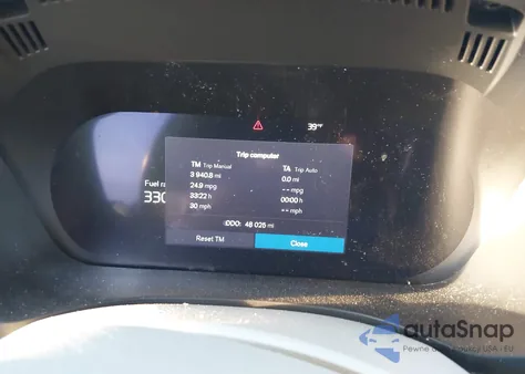 2024 Volvo Xc60 B5 Plus Dark Theme z USA, uszkodzony, nr VIN YV4L12RL5R1714469